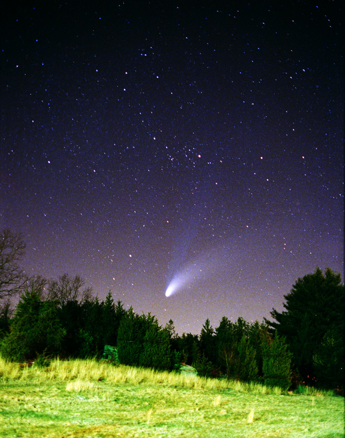 unforgettable view of the Hale-Bopp comet, 1997