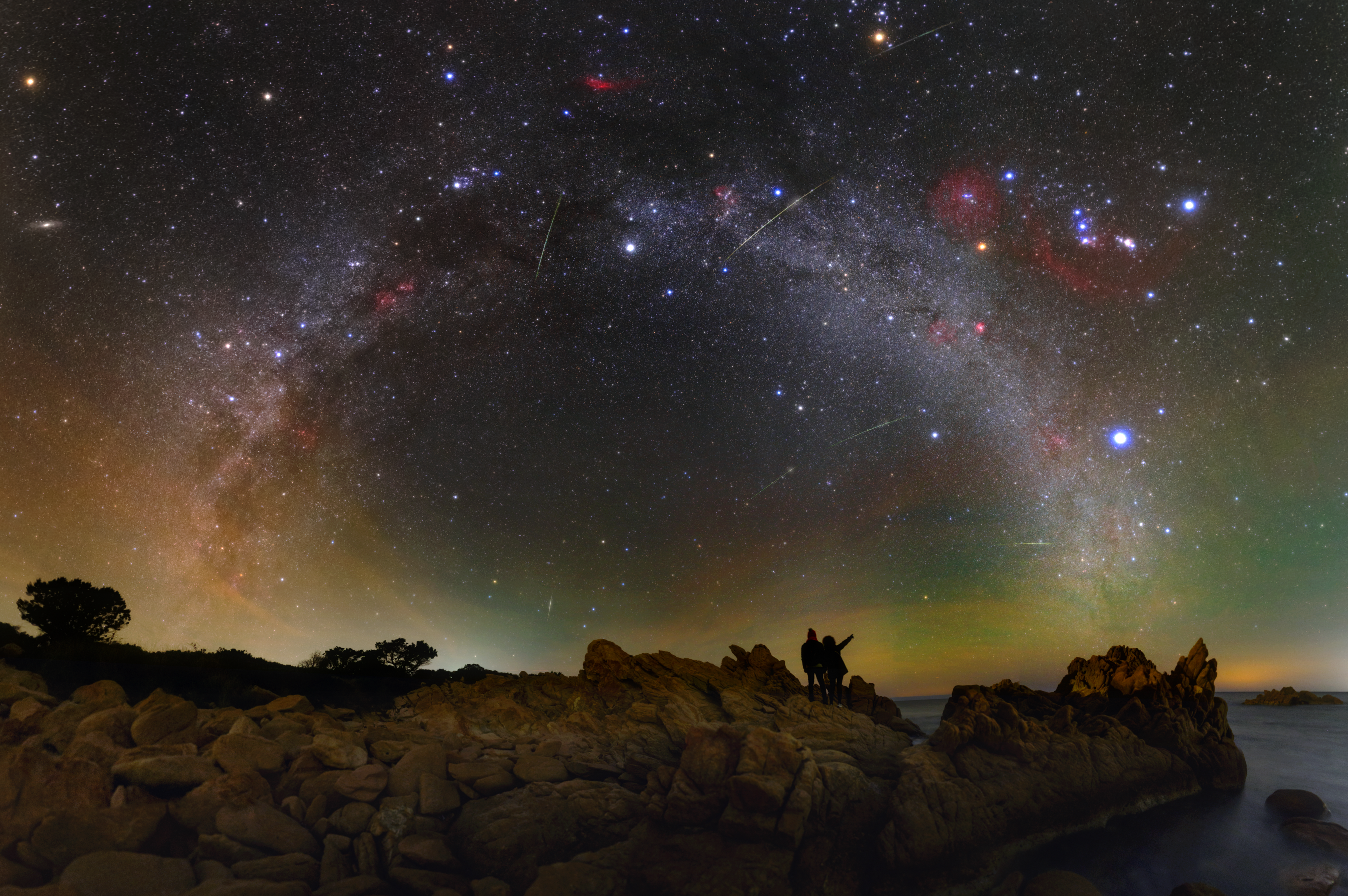 Skvosty oblohy na Sardínii - Mliečna cesta, emisné hmloviny a meteory